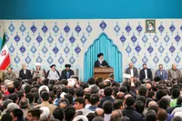 مسیر استقامت را با قرآن پیدا کنیم | نهضت ادامه دارد