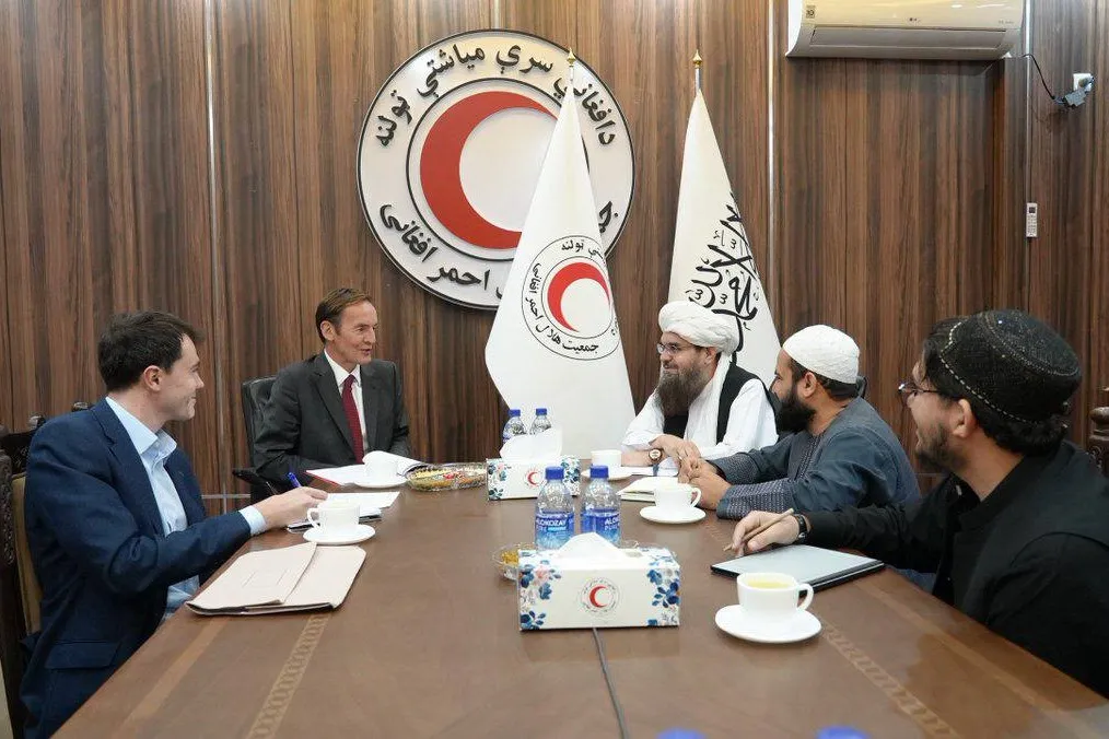 دیدار شهاب‌الدین دلاور با نماینده انگلیس