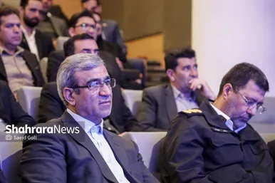 گزارش تصویری | آیین رونمایی و تحویل ۴۲ دستگاه خودروی سنگین خدمات عمومی به شهرداری‌های خراسان رضوی