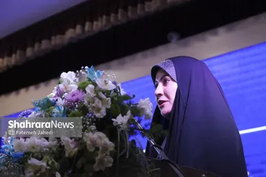 گزارش تصویری | آیین تجلیل از معلمان نمونه کشوری و استانی