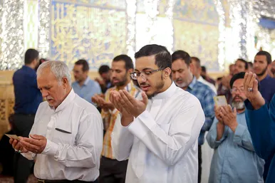 نماز عید قربان در حرم مطهر رضوی