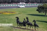 مشهد با نصب نماد‌ها و نشانه‌های هنری برای نوروز ۱۴۰۰ آماده می‌شود + تصاویر