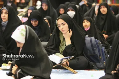تشییع شهید گمنام در جمع دختران مدرسه امام رضا(ع) در مشهد
