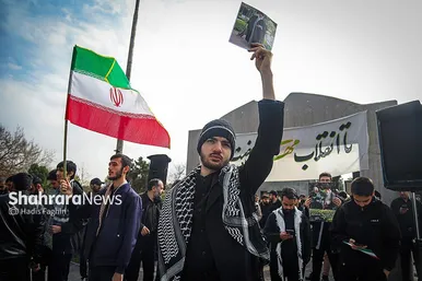 گزارش تصویری | تجمع دانشجویان مقابل دانشگاه فردوسی (۱۰ اسفند ۱۴۰۴)