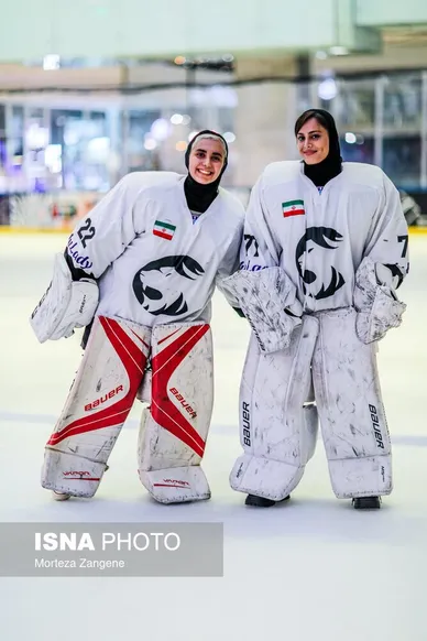 دیدار تیم‌های ملی بزرگسالان و جوانان هاکی روی یخ