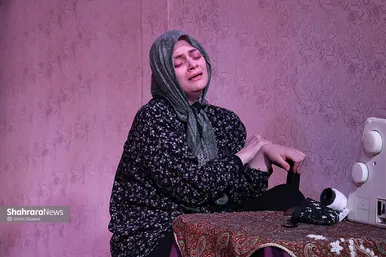 گزارش تصویری | نمایش «شربت زعفران، آویشن، پونه و چند قطره روغن گل مغربی»