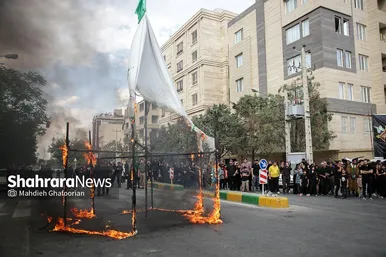 آیین تعزیه خوانی و خیمه سوزان عاشورا در محله دندانپزشکان مشهد