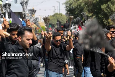 عزاداری شهادت امام رضا(ع) درخیابان های منتهی به حرم مطهر