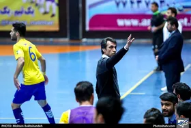 حسن&zwnj;زاده: فرش&zwnj;آرا امکان جذب بازیکن کلیدی و تاثیرگذار ندارد
