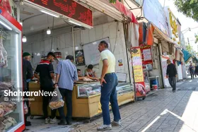 گلایه شهروندان از سرریز آلودگی&zwnj; قصابی&zwnj;ها به پیاده رو خیابان آیت الله عبادی مشهد