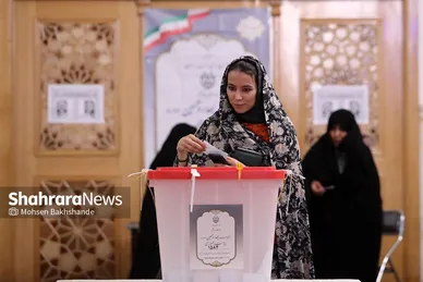 عکس‌هایی از مرحله دوم انتخابات چهاردهمین دوره ریاست‌جمهوری در مشهد (۱)