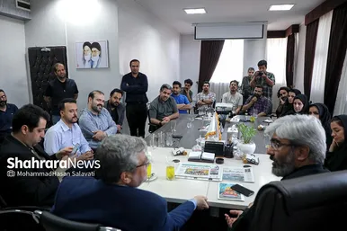 حضور شهردار مشهد در موسسه شهرآرا به مناسبت روز خبرنگار