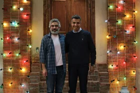 رونمایی از کتاب &laquo;پی&zwnj;گیر اخبار نباشید&raquo; با حضور عادل فردوسی&zwnj;پور و سروش صحت