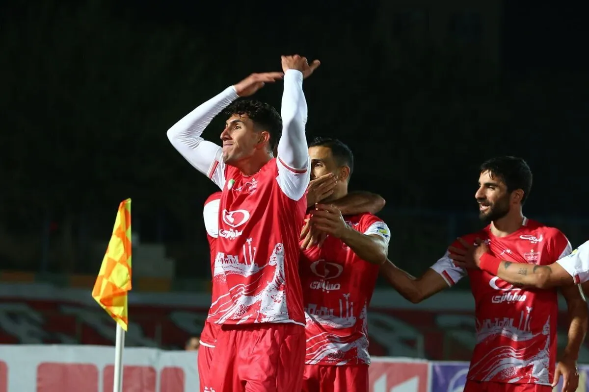 مدافع پرسپولیس در راه اراک