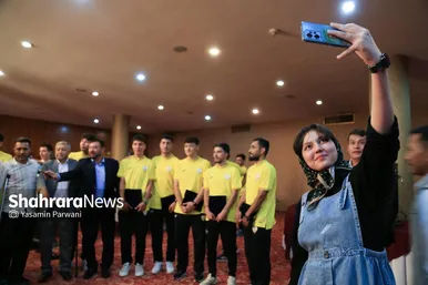 مراسم بدرقه تیم ملی فوتسال افغانستان در مشهد با حضور خداداد عزیزی