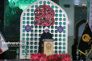 آیین خطبه خوانی شب شهادت امام رضا(ع) در حرم مطهر رضوی