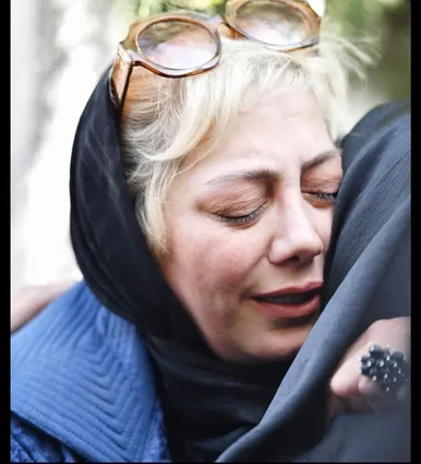 عکس‌هایی از حضور هنرمندان در مراسم یادبود رضا داوودنژاد
