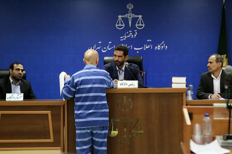 پرداخت ۱۰ میلیارد و ۷۰۰ میلیون تومان رشوه به رییس دفتر رییس ادوار مجلس