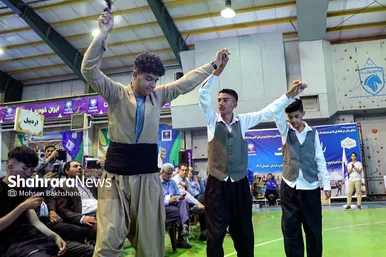 بازدید دانش آموزان عشایر کشور از کارخانه ایران خودرو