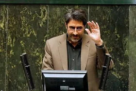 تعیین حدِنصاب برای معرفی بدهکاران بانکی منطقی نیست| مگر بدهکاران زیر یکصد میلیارد اموال و پول مردم را در اختیار ندارند؟