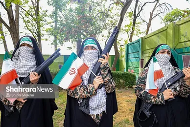 اجتماع بزرگ دختران و نور کرامت در مشهد