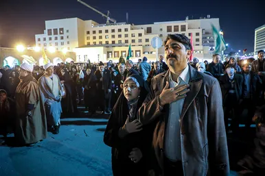 گلباران حرم مطهر رضوی در شب میلاد جوادالائمه (ع)