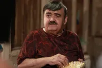 سریال جدید زنده یاد اکبر عبدی به زودی آنتن می‌رود + خلاصه داستان و زمان پخش