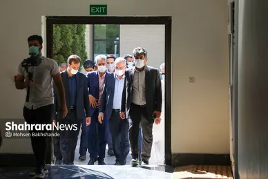 بازدید وزیر بهداشت از شرکت سرم‌سازی ثامن مشهد