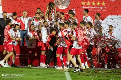 قهرمانی پرسپولیس در لیگ بیستم
