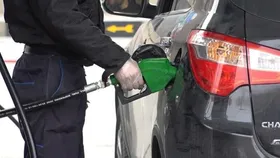 قیمت بنزین در سال ۱۴۰۰ گران می&zwnj;شود؟