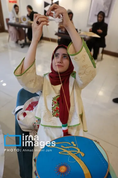 عکس‌هایی از کارگاه هنرهای تجسمی «ایران من»