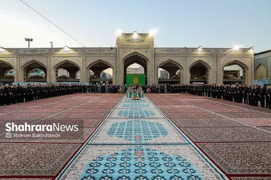 عکس‌هایی از مراسم تعویض پرچم گنبد حرم امام رضا (ع) (۱۷ شهریور ۱۴۰۳)