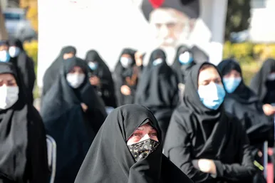 مراسم تشییع و تدفین شهدای گمنام دفاع مقدس در محوطه استانداری 