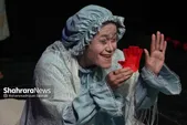 نمایش انگلیسی «On A Perfect Sad DAY‌»؛ تجربه‌ای نو و جدید برای این روزهای تئاتر مشهد