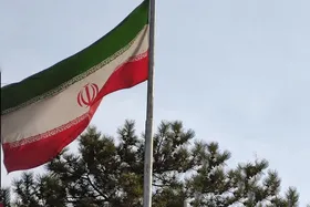 ویدئو| سجده ملی&zwnj;پوشان فوتسال به پرچم ایران پس از پیروزی مقابل اروگوئه