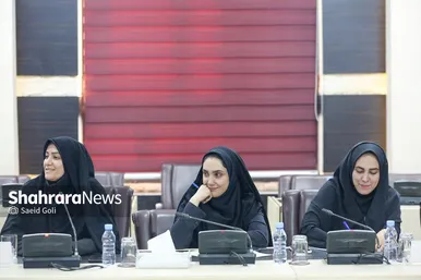 نشست شهردار مشهد با روسای شورای اجتماعی محلات منطقه یک