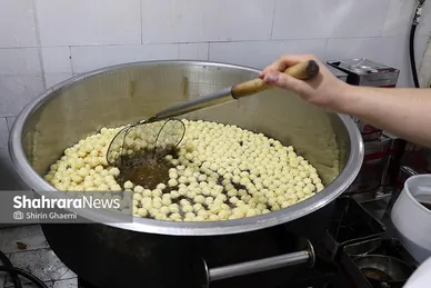 گزارش تصویری | کارگاه پخت زولبیا و بامیه در ماه مبارک رمضان