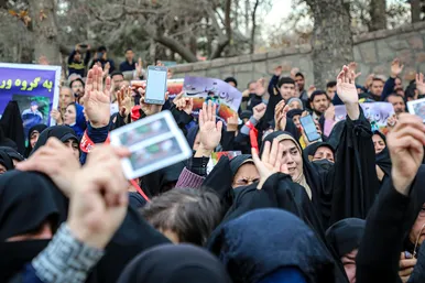 تشییع دو تن از شهدای حادثه تروریستی گلزار شهدای کرمان در مشهد