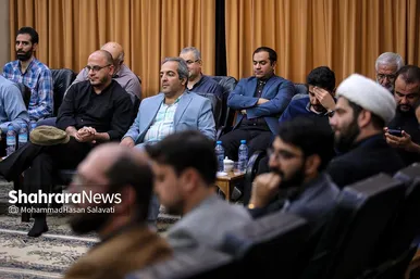 دیدار خبرنگاران و اصحاب رسانه با آیت الله علم الهدی به مناسبت روز خبرنگار