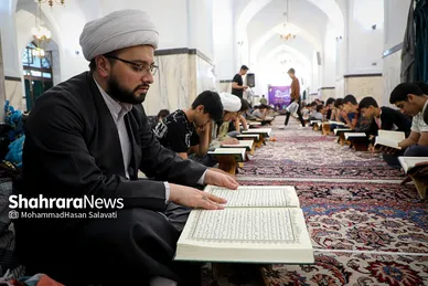 اعتکاف نوجوانان دهه هشتادی در حرم مطهر رضوی