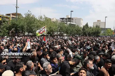 عکس‌هایی از انتظار مردم در خیابان امام‌رضا(ع)