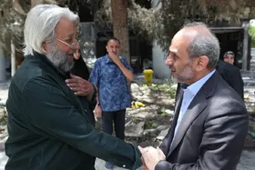 بازدید هنرمندان پیشکسوت از ساختمان شیشه&zwnj;ای صدا و سیما + عکس