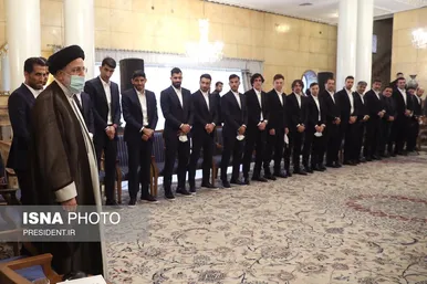 دیدار ملی‌پوشان فوتبال ایران با رییس جمهور