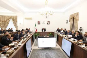 مخبر: سازمان برنامه و بودجه برنامه&zwnj;ای جامع برای تحقق رشد تولید و مهار تورم تدوین کند