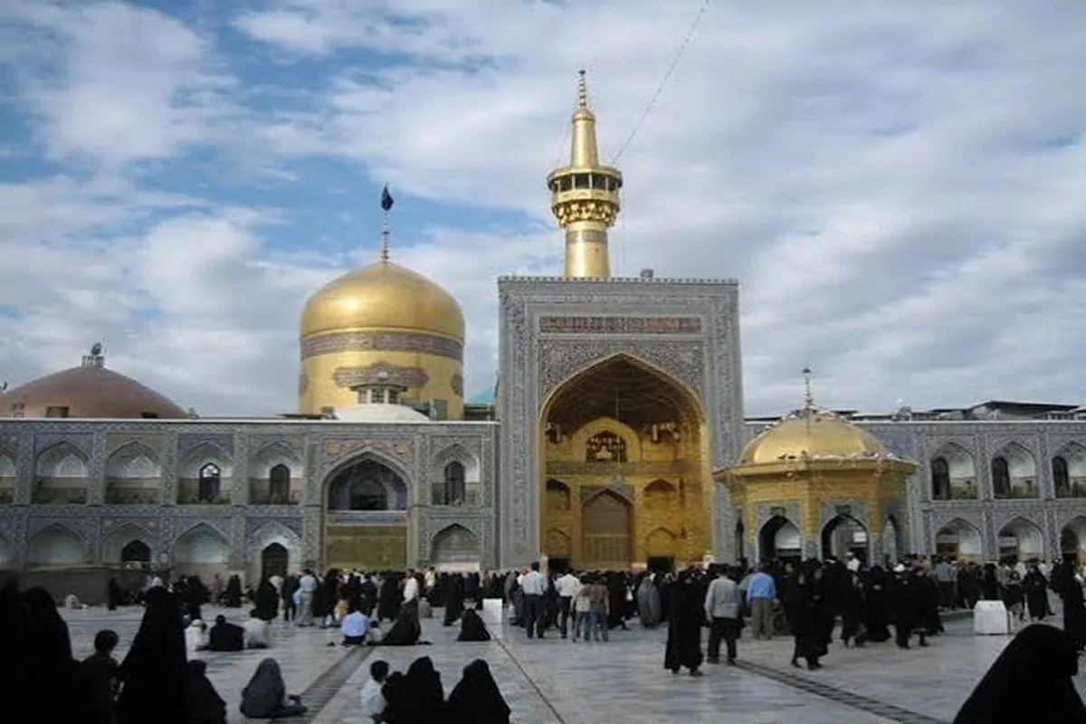 تردد زائران در صحن‌های پیرامونی حرم مطهر امام رضا(ع) بصورت مستمر برقرار خواهد بود