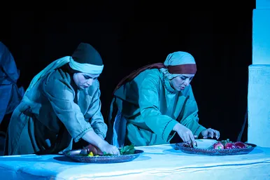 نمایش آئینی «آهوان» 