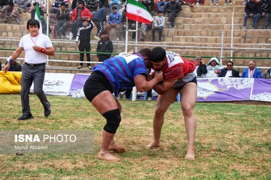 مسابقات کشتی با چوخه اسفراین
