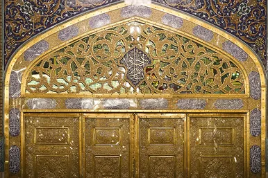 غبارروبی مضجع منور امام رضا(ع)