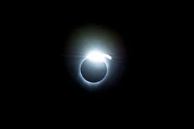 ویدئو| پدیده نادرِ &laquo;کسوف هیبریدی&raquo; در نیمکره جنوبی