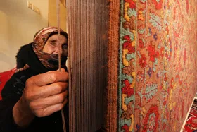 جولان فرش&zwnj;های افغانستانی در بازار فرش مشهد